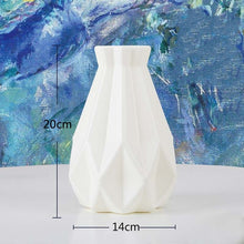 Load image into Gallery viewer, Origami Plastic Vase
